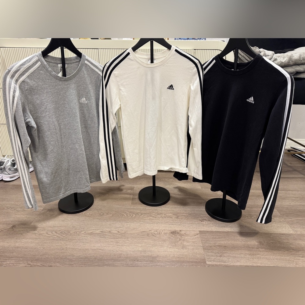 Adidas women’s Long Sleeve Shirt - Gray, White, and Black. Size small